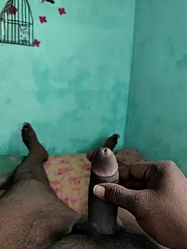 Snapshot of RoundHandler3 chatting on 01-07-26, 08:06 RoundHandler3 online show from 01-07-26, 08:06