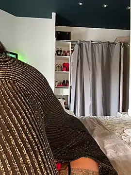 Snapshot of lynagreen01 chatting on 02-20-25, 12:04 lynagreen01 online show from 02-20-25, 12:04