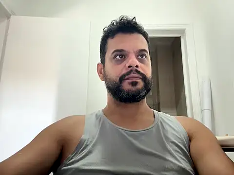 HornyBeachBoyBR online show from 05-02-26, 02:00