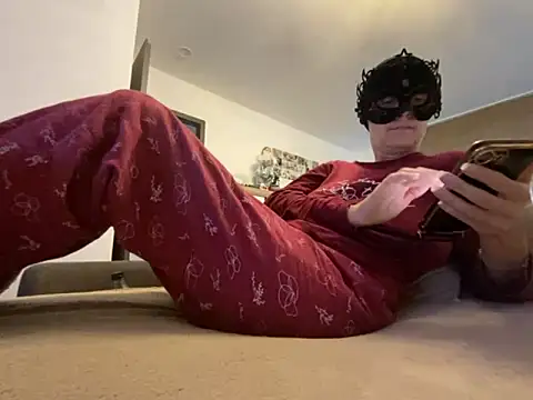 Marilou1983 online show from 11-29-25, 08:17