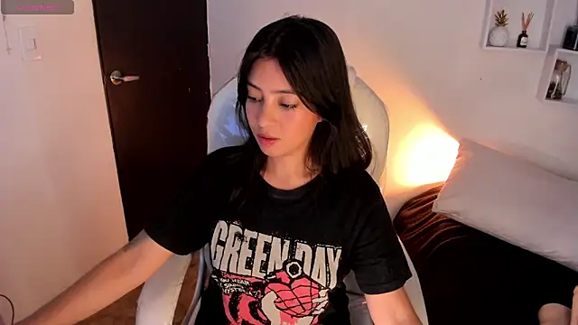 Snapshot of Vic_beckeer chatting on 02-02-26, 03:38 Vic beckeer online show from 02-02-26, 03:38