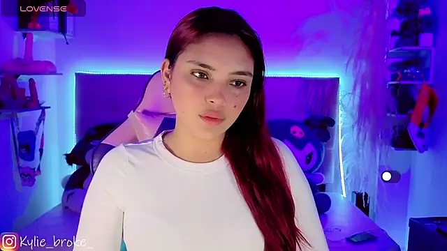 Kylie brokee online show from 11-28-25, 09:06