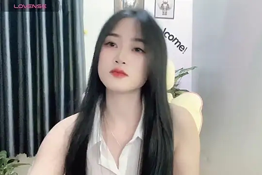 Snapshot of _Aimy_ chatting on 01-04-25, 04:00 Aimy online show from 01-04-25, 04:00