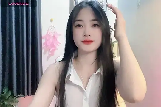 Snapshot of _Aimy_ chatting on 01-07-25, 04:18 Aimy online show from 01-07-25, 04:18