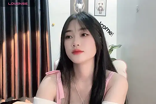 Snapshot of _Aimy_ chatting on 01-09-25, 03:58 Aimy online show from 01-09-25, 03:58