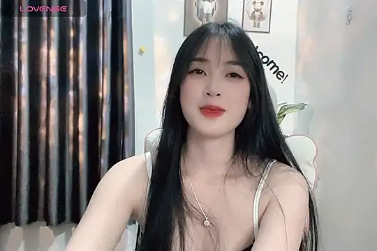 Snapshot of _Aimy_ chatting on 01-09-25, 07:29 Aimy online show from 01-09-25, 07:29