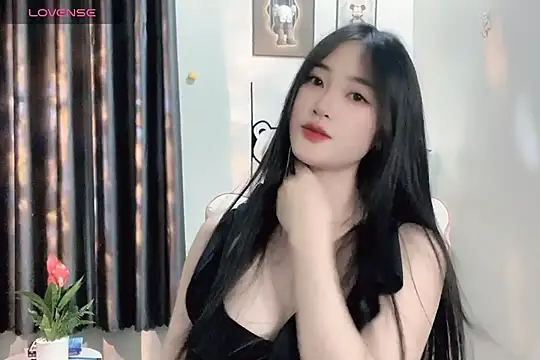 Snapshot of _Aimy_ chatting on 01-11-25, 07:06 Aimy online show from 01-11-25, 07:06