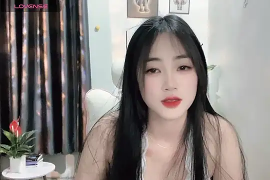 Snapshot of _Aimy_ chatting on 01-12-25, 04:10 Aimy online show from 01-12-25, 04:10