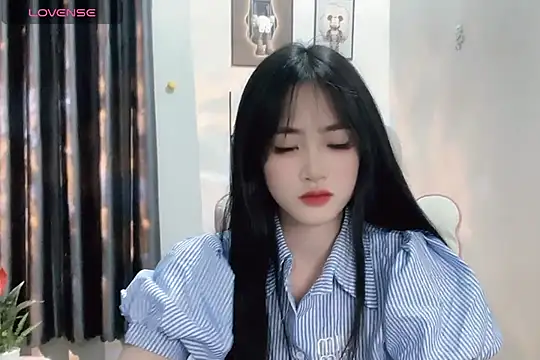 Snapshot of _Aimy_ chatting on 01-16-25, 03:56 Aimy online show from 01-16-25, 03:56