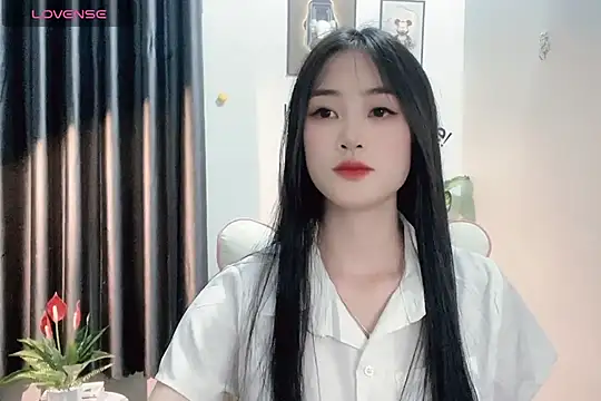 Snapshot of _Aimy_ chatting on 01-18-25, 06:56 Aimy online show from 01-18-25, 06:56
