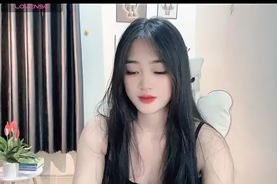 Snapshot of _Aimy_ chatting on 02-10-25, 06:45 Aimy online show from 02-10-25, 06:45
