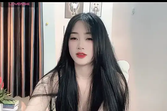 Snapshot of _Aimy_ chatting on 02-11-25, 04:11 Aimy online show from 02-11-25, 04:11