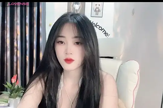 Snapshot of _Aimy_ chatting on 02-16-25, 04:21 Aimy online show from 02-16-25, 04:21