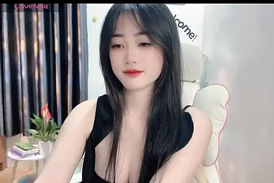 Snapshot of _Aimy_ chatting on 02-18-25, 04:16 Aimy online show from 02-18-25, 04:16