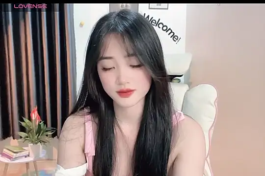 Snapshot of _Aimy_ chatting on 02-19-25, 04:00 Aimy online show from 02-19-25, 04:00