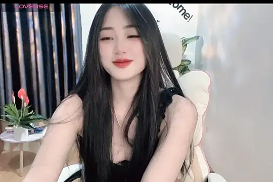 Snapshot of _Aimy_ chatting on 02-21-25, 06:59 Aimy online show from 02-21-25, 06:59