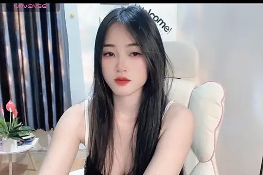 Snapshot of _Aimy_ chatting on 02-23-25, 07:17 Aimy online show from 02-23-25, 07:17