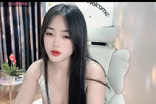 Snapshot of _Aimy_ chatting on 02-27-25, 03:25 Aimy online show from 02-27-25, 03:25
