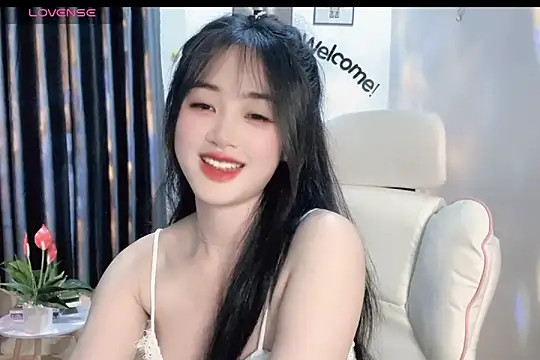 Snapshot of _Aimy_ chatting on 02-28-25, 07:03 Aimy online show from 02-28-25, 07:03