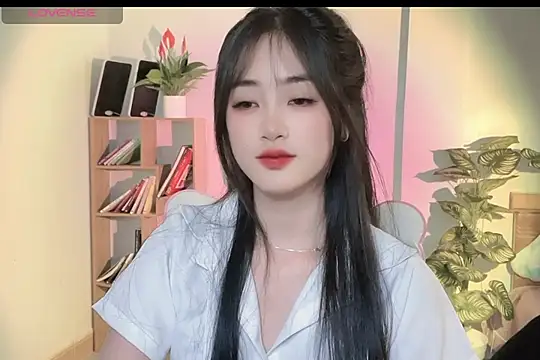 Snapshot of _Aimy_ chatting on 03-07-25, 06:57 Aimy online show from 03-07-25, 06:57