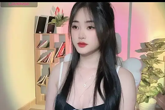 Snapshot of _Aimy_ chatting on 03-07-25, 03:49 Aimy online show from 03-07-25, 03:49
