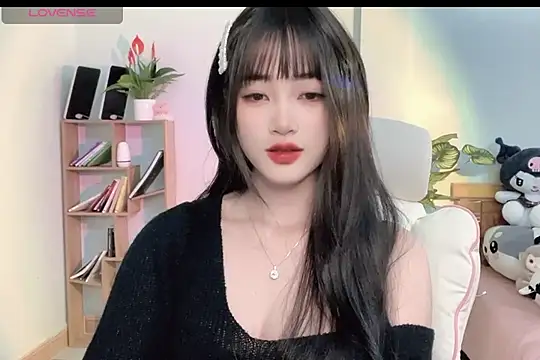 Snapshot of _Aimy_ chatting on 03-20-25, 03:34 Aimy online show from 03-20-25, 03:34