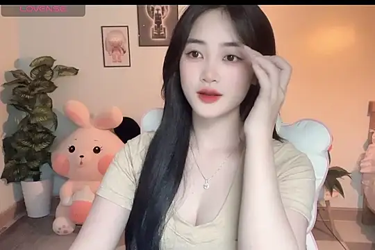 Snapshot of _Aimy_ chatting on 09-23-25, 04:43 Aimy online show from 09-23-25, 04:43