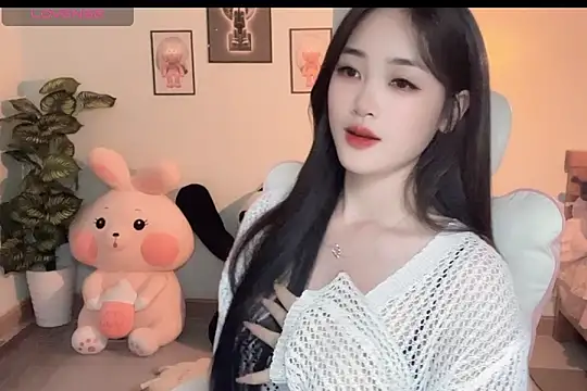 Snapshot of _Aimy_ chatting on 10-01-25, 05:19 Aimy online show from 10-01-25, 05:19