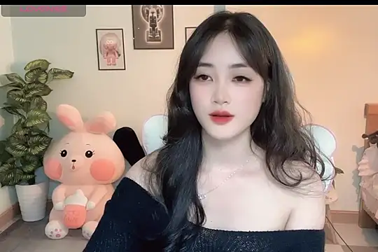 Snapshot of _Aimy_ chatting on 10-03-25, 05:37 Aimy online show from 10-03-25, 05:37