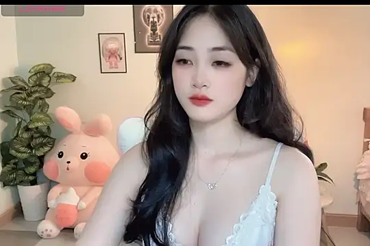 Snapshot of _Aimy_ chatting on 10-10-25, 03:38 Aimy online show from 10-10-25, 03:38