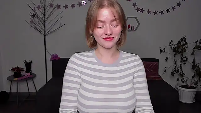 AidaPerry online show from 12-12-24, 05:59