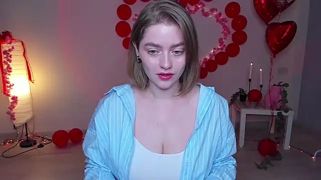 AidaPerry online show from 02-20-25, 06:24