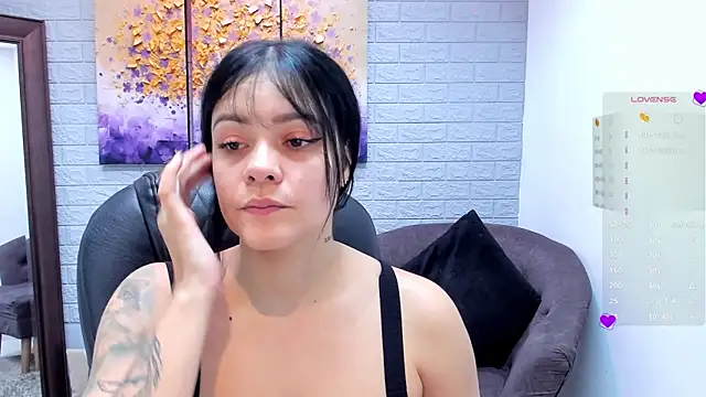 Snapshot of StefyGil_ chatting on 05-26-26, 12:01 StefyGil online show from 05-26-26, 12:01
