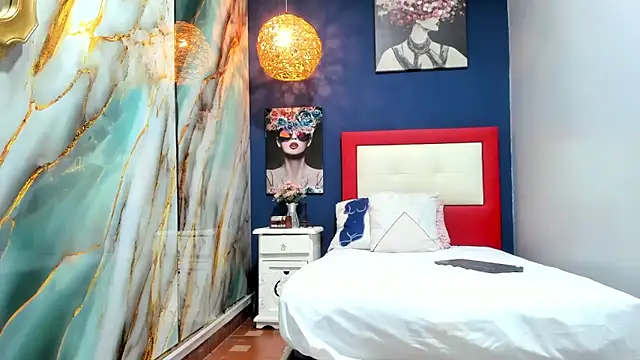 BustyAmanda online show from 11-11-25, 08:09