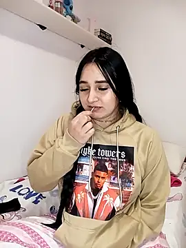 Snapshot of Juanamd1 chatting on 02-25-25, 11:19 Juanamd1 online show from 02-25-25, 11:19