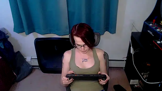 Snapshot of RyffBurnz chatting on 11-18-25, 02:06 RyffBurnz online show from 11-18-25, 02:06