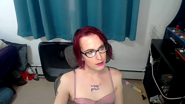 Snapshot of RyffBurnz chatting on 11-25-25, 05:02 RyffBurnz online show from 11-25-25, 05:02