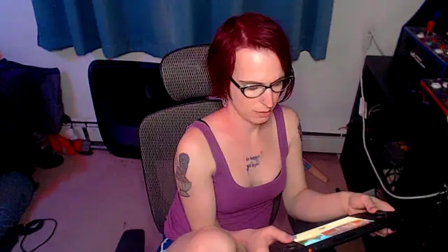 Snapshot of RyffBurnz chatting on 11-27-25, 01:18 RyffBurnz online show from 11-27-25, 01:18