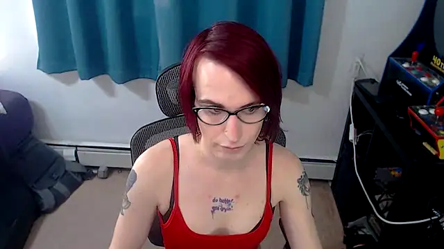 Snapshot of RyffBurnz chatting on 12-16-25, 02:55 RyffBurnz online show from 12-16-25, 02:55