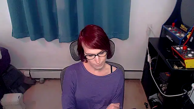 Snapshot of RyffBurnz chatting on 12-17-25, 06:25 RyffBurnz online show from 12-17-25, 06:25