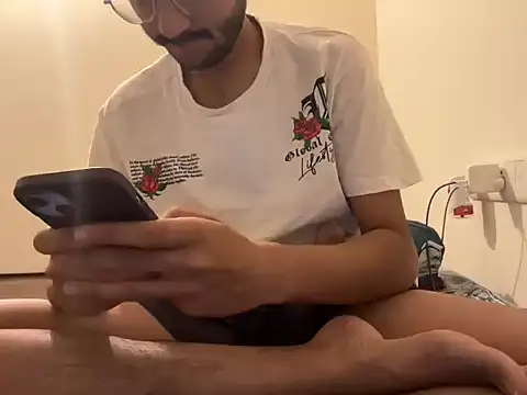 Snapshot of Bangloreboy160 chatting on 09-09-25, 06:51 Bangloreboy160 online show from 09-09-25, 06:51