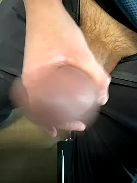 Snapshot of 34thwonder chatting on 12-15-25, 02:32 34thwonder online show from 12-15-25, 02:32