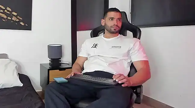 Snapshot of Dereck_vega chatting on 12-07-24, 09:22 Dereck vega online show from 12-07-24, 09:22