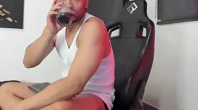 Snapshot of Dereck_vega chatting on 01-09-25, 09:58 Dereck vega online show from 01-09-25, 09:58