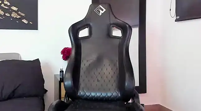 Snapshot of Dereck_vega chatting on 03-08-25, 12:22 Dereck vega online show from 03-08-25, 12:22