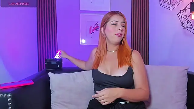 Nahiajhonson  online show from 04-13-26, 01:38