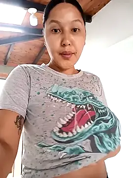 SamaraJay1 online show from 04-15-26, 01:51