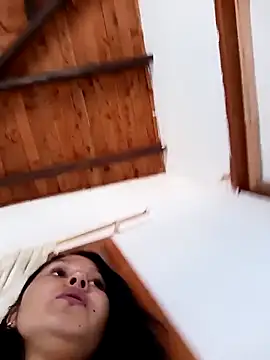 SamaraJay1 online show from 04-18-26, 04:11