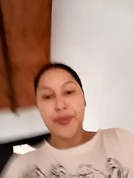 SamaraJay1 online show from 05-31-26, 06:53