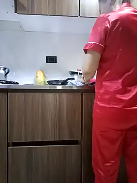 coral smitth online show from 10-27-25, 03:05